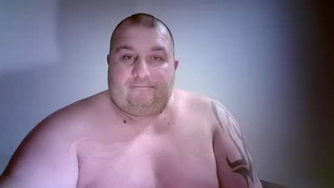 Snapshot of julianoparno chatting on 02-01-26, 04:27 Juliano online show from 02-01-26, 04:27