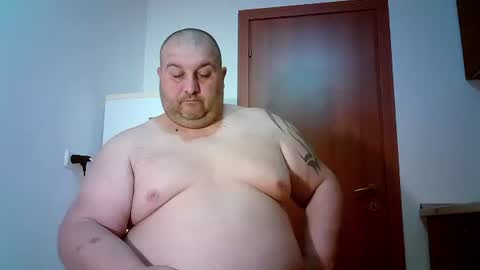 Snapshot of julianoparno chatting on 03-12-26, 11:00 Juliano online show from 03-12-26, 11:00