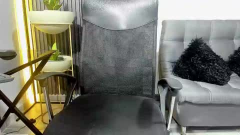 Snapshot of juliansexxx16 chatting on 12-04-25, 11:24 Julian online show from 12-04-25, 11:24