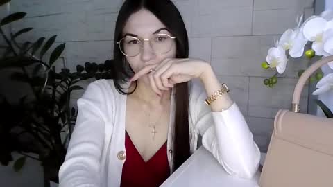 Snapshot of juliaorgasm chatting on 02-13-26, 02:46 Julia online show from 02-13-26, 02:46