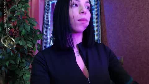 Maria online show from 11-17-25, 07:03