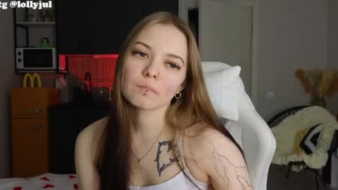 Snapshot of julidropp chatting on 10-09-25, 06:06 julidropp online show from 10-09-25, 06:06