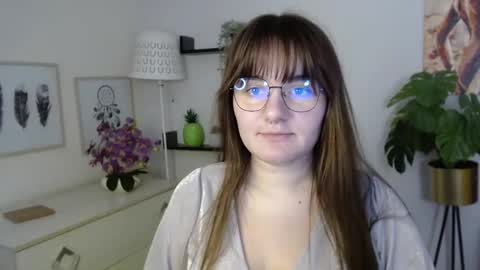 Julie online show from 11-18-25, 02:43