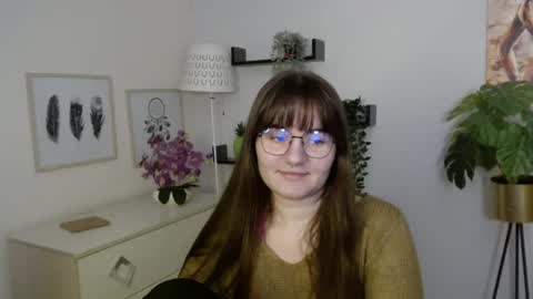 Julie online show from 11-19-25, 02:39