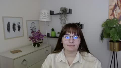 Julie online show from 11-24-25, 03:12