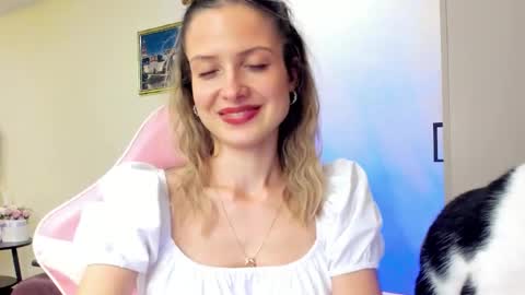 Julie online show from 10-10-25, 05:01