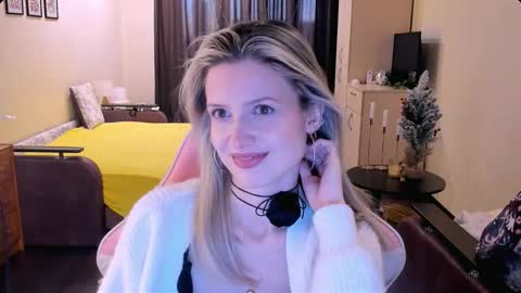 Julie online show from 11-17-25, 03:34