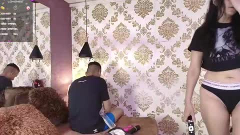 Snapshot of julie_tommy chatting on 01-24-25, 03:32 Julie and Tommy. online show from 01-24-25, 03:32