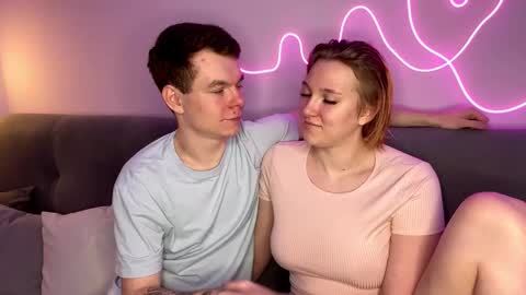 Julie and Thomas online show from 10-13-25, 07:19