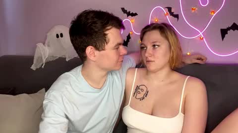 Julie and Thomas online show from 10-29-25, 08:05