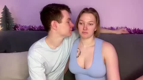 Julie and Thomas online show from 12-21-25, 08:10