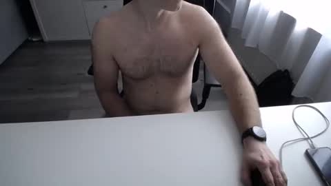 Snapshot of julienneedyou chatting on 11-18-25, 09:36 julienneedyou online show from 11-18-25, 09:36