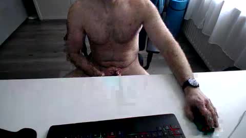 Snapshot of julienneedyou chatting on 11-24-25, 10:15 julienneedyou online show from 11-24-25, 10:15