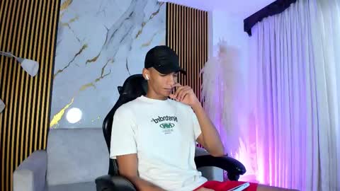 Julien online show from 12-02-25, 11:59