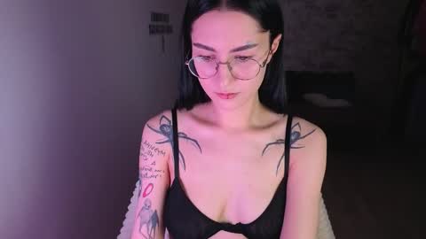 see u on Tuesday December 3 in 0200 UTC time turn on notifications so you dont miss me online show from 09-11-25, 02:50