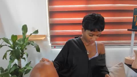 Snapshot of julieta__cooper chatting on 10-14-25, 03:02 Juli online show from 10-14-25, 03:02