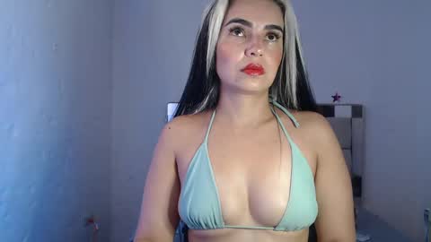 julieta__fox_ online show from 01-06-25, 11:42