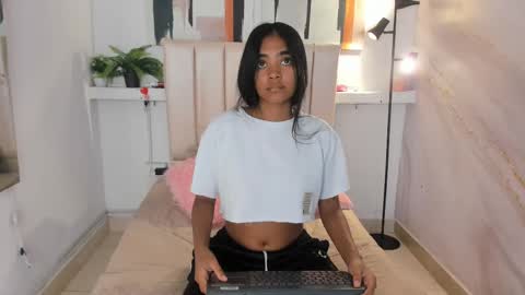 Juli online show from 11-15-25, 08:27