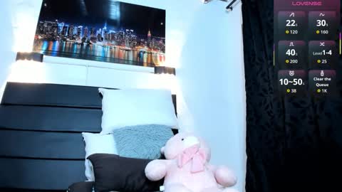 Julieta  online show from 10-20-25, 10:59