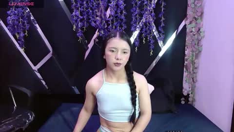 Snapshot of julieta_diamond chatting on 12-02-25, 07:42 Julieta online show from 12-02-25, 07:42