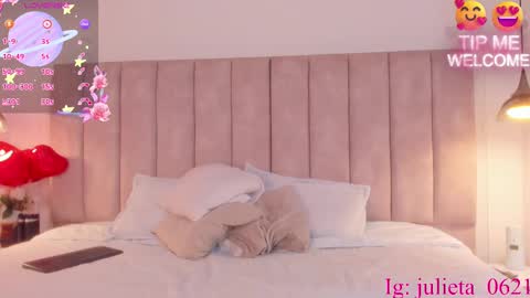 Snapshot of julieta_jane_ chatting on 02-25-25, 04:14 Julieta online show from 02-25-25, 04:14