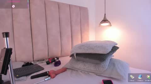 Snapshot of julieta_jane_ chatting on 09-13-25, 03:39 Julieta online show from 09-13-25, 03:39