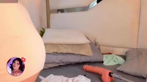 Snapshot of julieta_jane_ chatting on 09-14-25, 10:42 Julieta online show from 09-14-25, 10:42