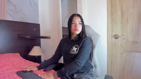 Julieta online show from 02-08-25, 12:06