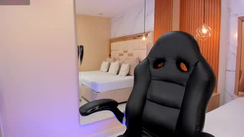     online show from 01-05-26, 10:13