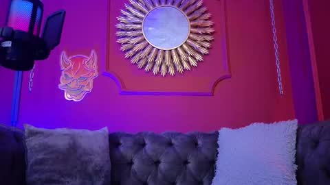 Snapshot of julieta_russell chatting on 02-19-26, 12:01 Julieta online show from 02-19-26, 12:01