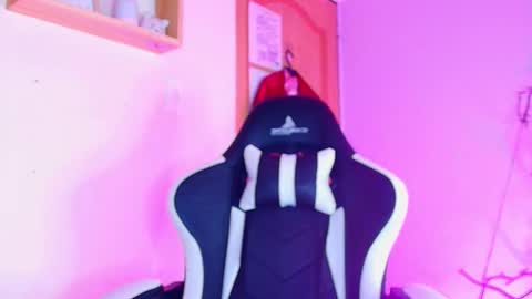 juli online show from 10-04-25, 12:52