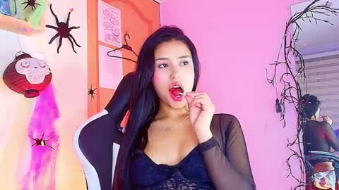 juli online show from 10-11-25, 01:05