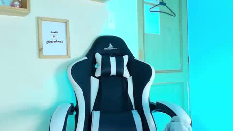 juli online show from 11-14-25, 01:15