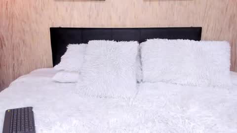 andara velez online show from 02-12-25, 04:22