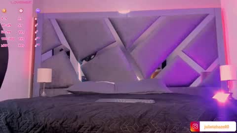 andara velez online show from 11-22-25, 03:49