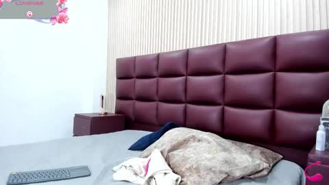 julietakane online show from 12-04-25, 05:39