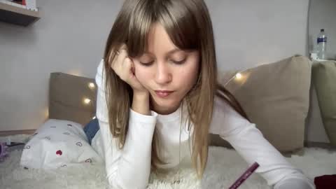 julietsensation online show from 09-18-25, 02:08