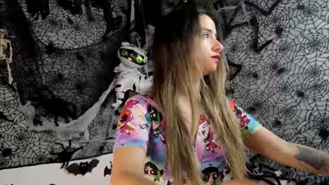 Julietta Jackson online show from 10-11-25, 03:54