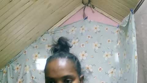 juliette9794 online show from 09-18-25, 11:45