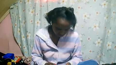 juliette9794 online show from 09-19-25, 04:25