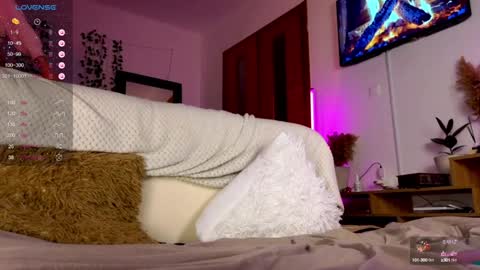 Snapshot of juliette_sunshine chatting on 12-10-24, 04:24 juliette_sunshine online show from 12-10-24, 04:24