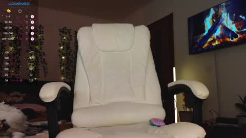 Snapshot of juliette_sunshine chatting on 12-22-24, 01:45 juliette_sunshine online show from 12-22-24, 01:45