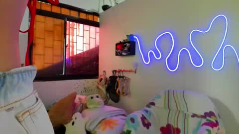 juliette online show from 10-19-25, 03:12