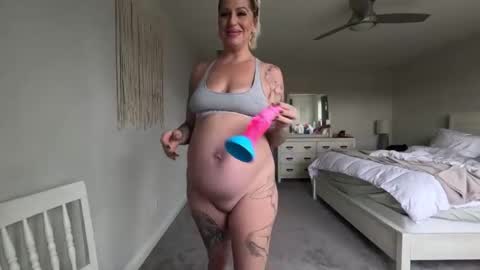 Julie online show from 12-06-24, 05:55