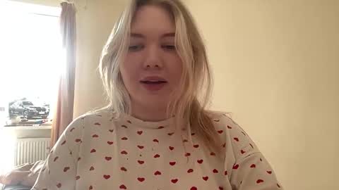 Julie online show from 03-13-26, 12:23