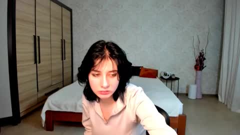 Snapshot of julissweet chatting on 12-23-24, 02:39 Asmodeus online show from 12-23-24, 02:39