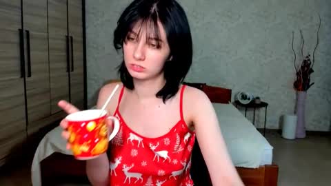 Snapshot of julissweet chatting on 12-26-24, 01:54 Asmodeus online show from 12-26-24, 01:54