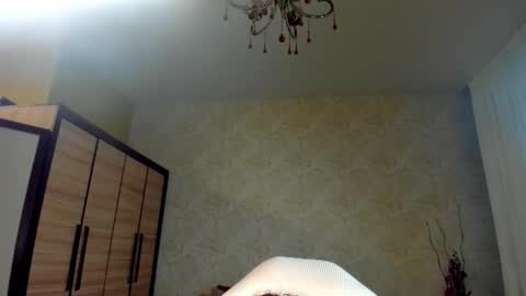 Snapshot of julissweet chatting on 01-11-25, 02:47 Asmodeus online show from 01-11-25, 02:47