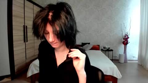 Snapshot of julissweet chatting on 01-19-25, 07:25 Asmodeus online show from 01-19-25, 07:25