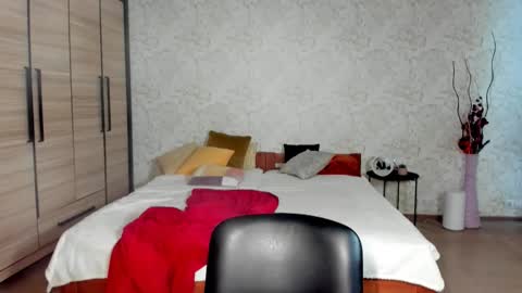 Snapshot of julissweet chatting on 01-20-25, 01:42 Asmodeus online show from 01-20-25, 01:42